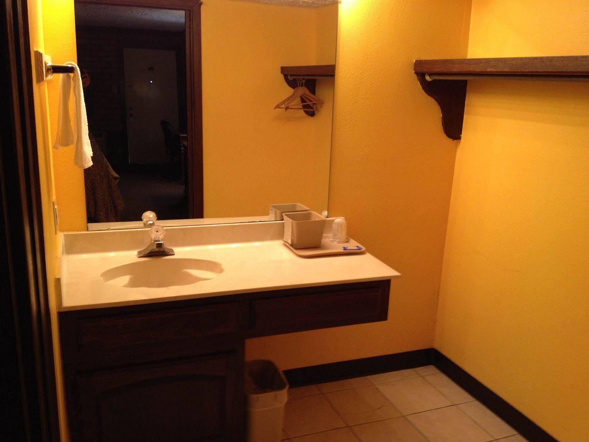 Red Roof Inn Monroe Luaran gambar